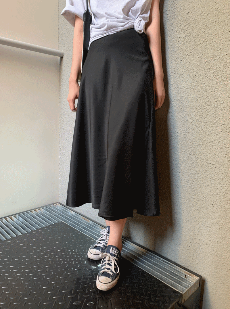 Liv Satin Skirt (2color) *MD PICK [4-5일 소요]